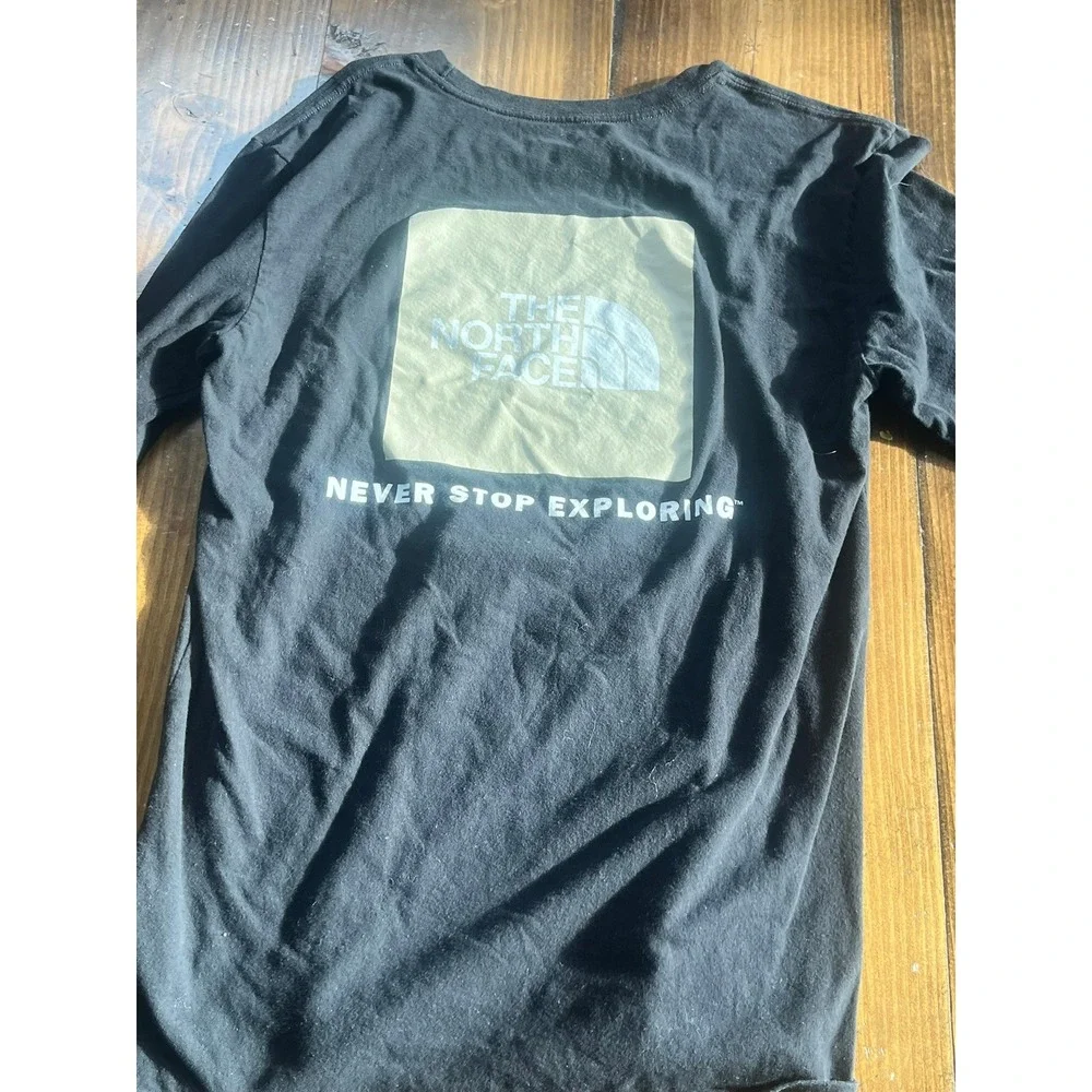 The North Face Mens Black Long Sleeve Never Stop Exploring Graphic T-Shirt Small